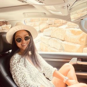 Meet your Posher, Echo